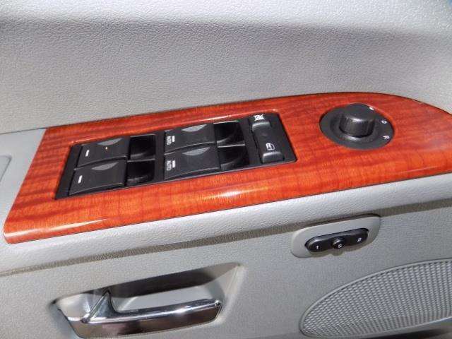 2006 Jeep Grand Cherokee Limited 4dr SUV 4WD w/ Front Side Airbags